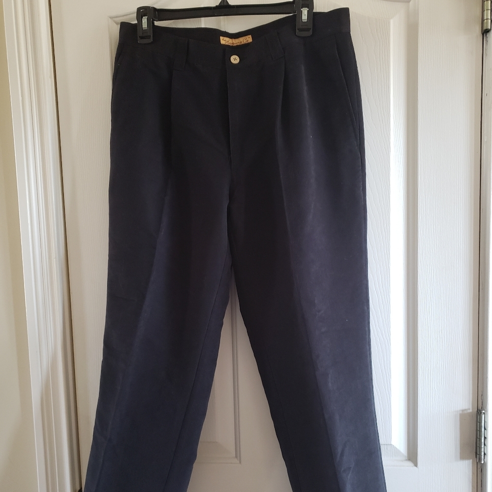 NWOT Men's pants.